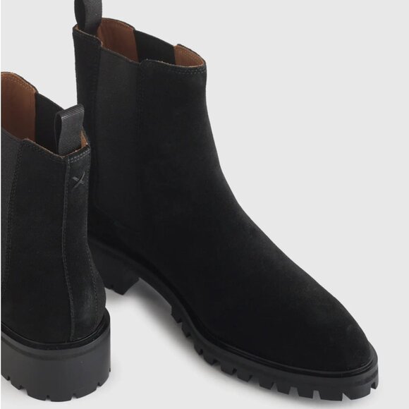 Brand New- Quince Women's Black Suede Chelsea Boots | Size 8 | Never Worn - Picture 3 of 7